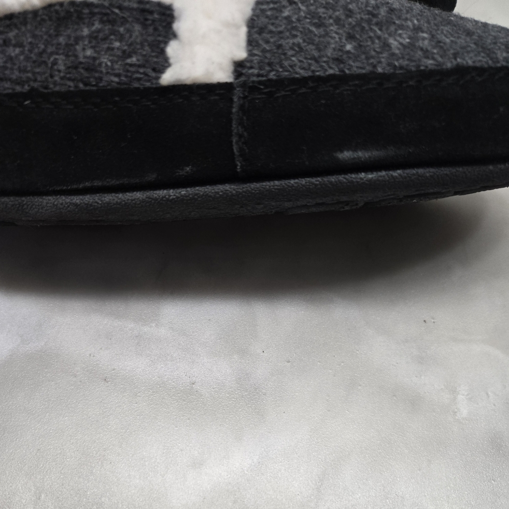 Acorn Black/Gray Knit slip on with Faux Fur Slippers. Hard sole,  Size 6.5/7.5 - Picture 7 of 7